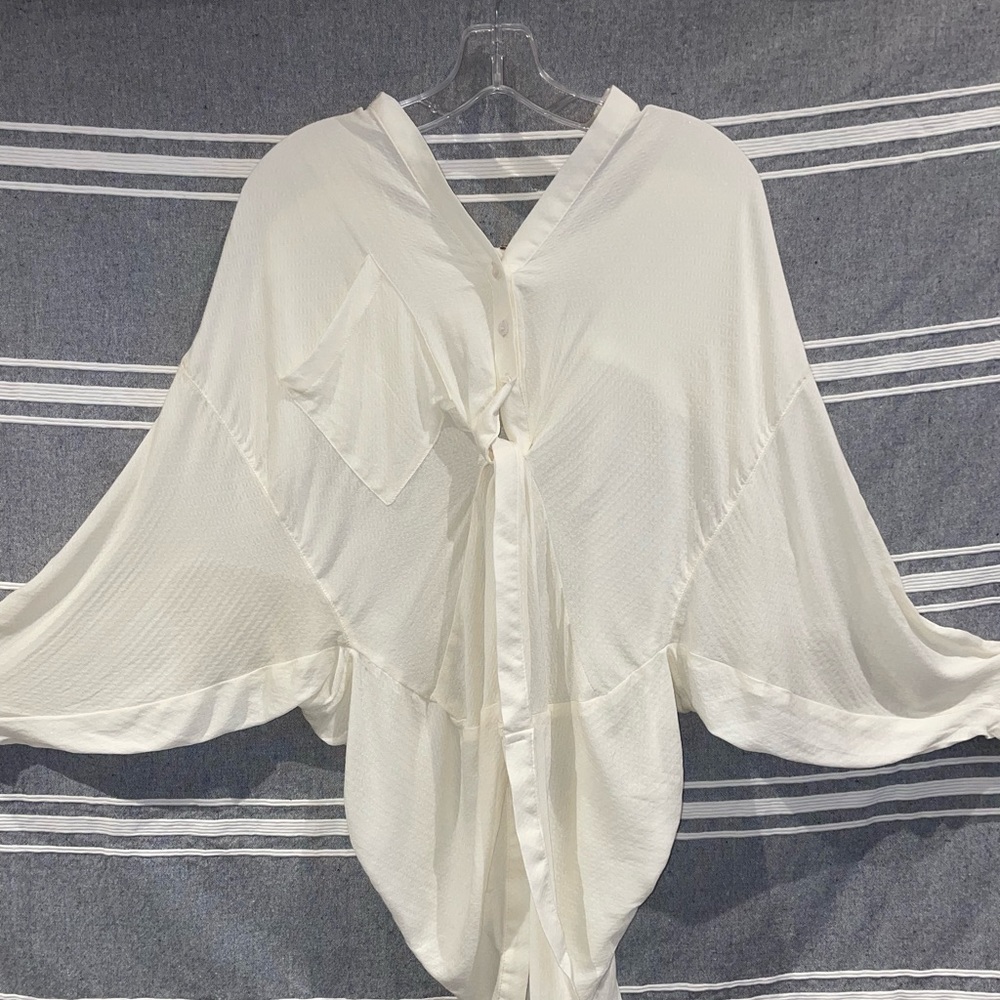 Brand new with tags FREE PEOPLE oversized cream blouse XS